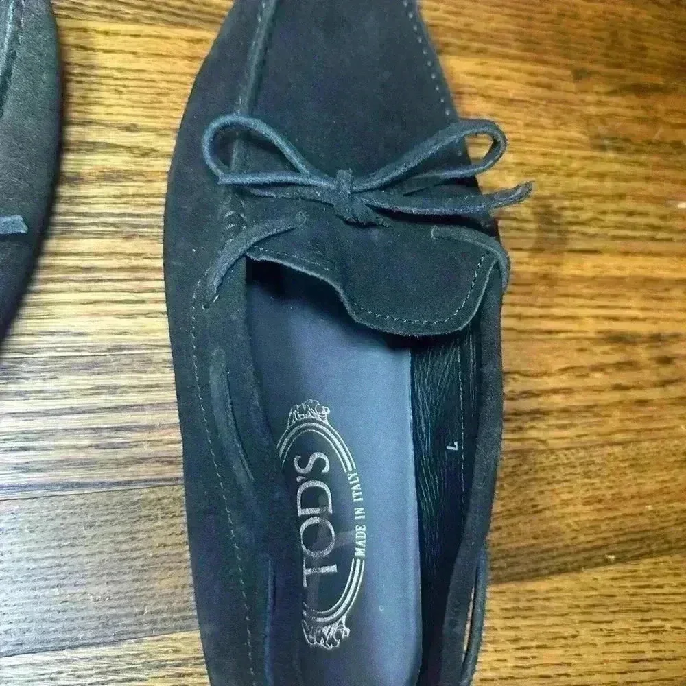 Tod’s Gommino Driving Loafers - Picture 4 of 4